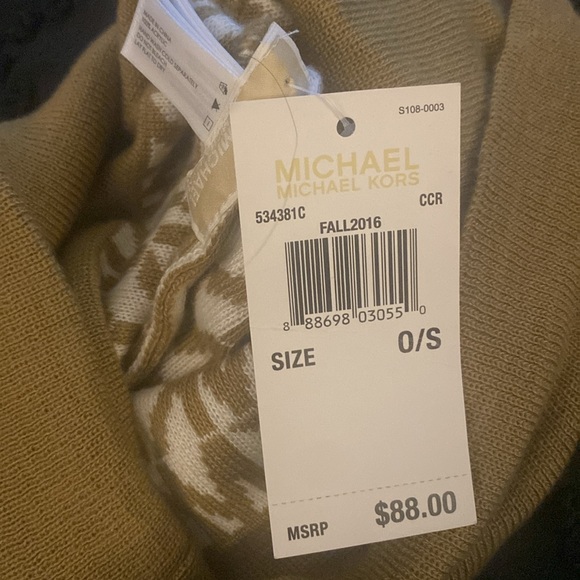 Michael Kors Women's Logo Scarf, Hat set, Camel/Cream * GLOVES NOT INCLUDED * - Picture 6 of 6